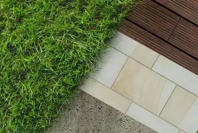 Faux gazon, préparation sol dur, dalle béton, carrelage, bois, dallage, ciment, carrelage