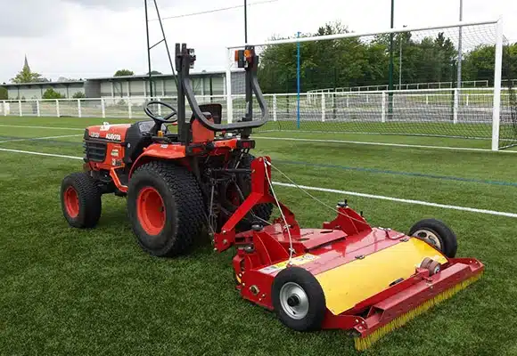 Le gazon synthétique pour le football 7 Entretien de pelouse artificielle